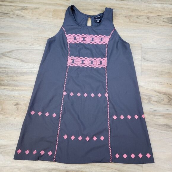 🔹️Rue21 Gray w/Coral Embroidered Aztec Print Sleeveless Dress Large - Picture 1 of 12